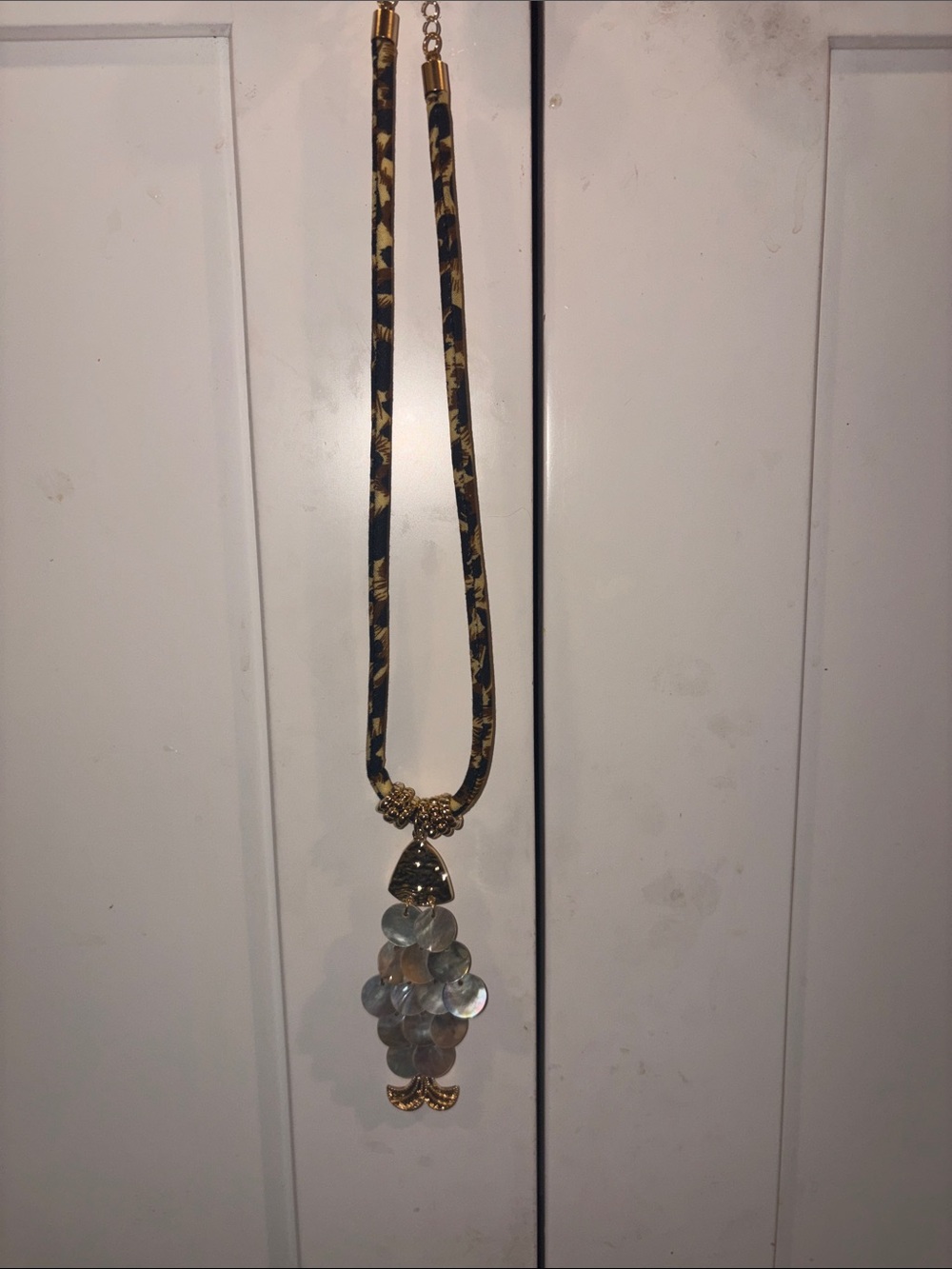 Fish Neckless - Picture 2 of 4